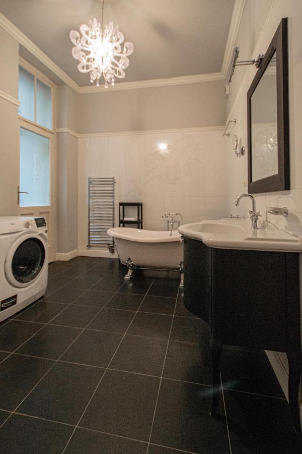 Appartement Luxury 150m2 On Wencelas Square With Private Garage Praag