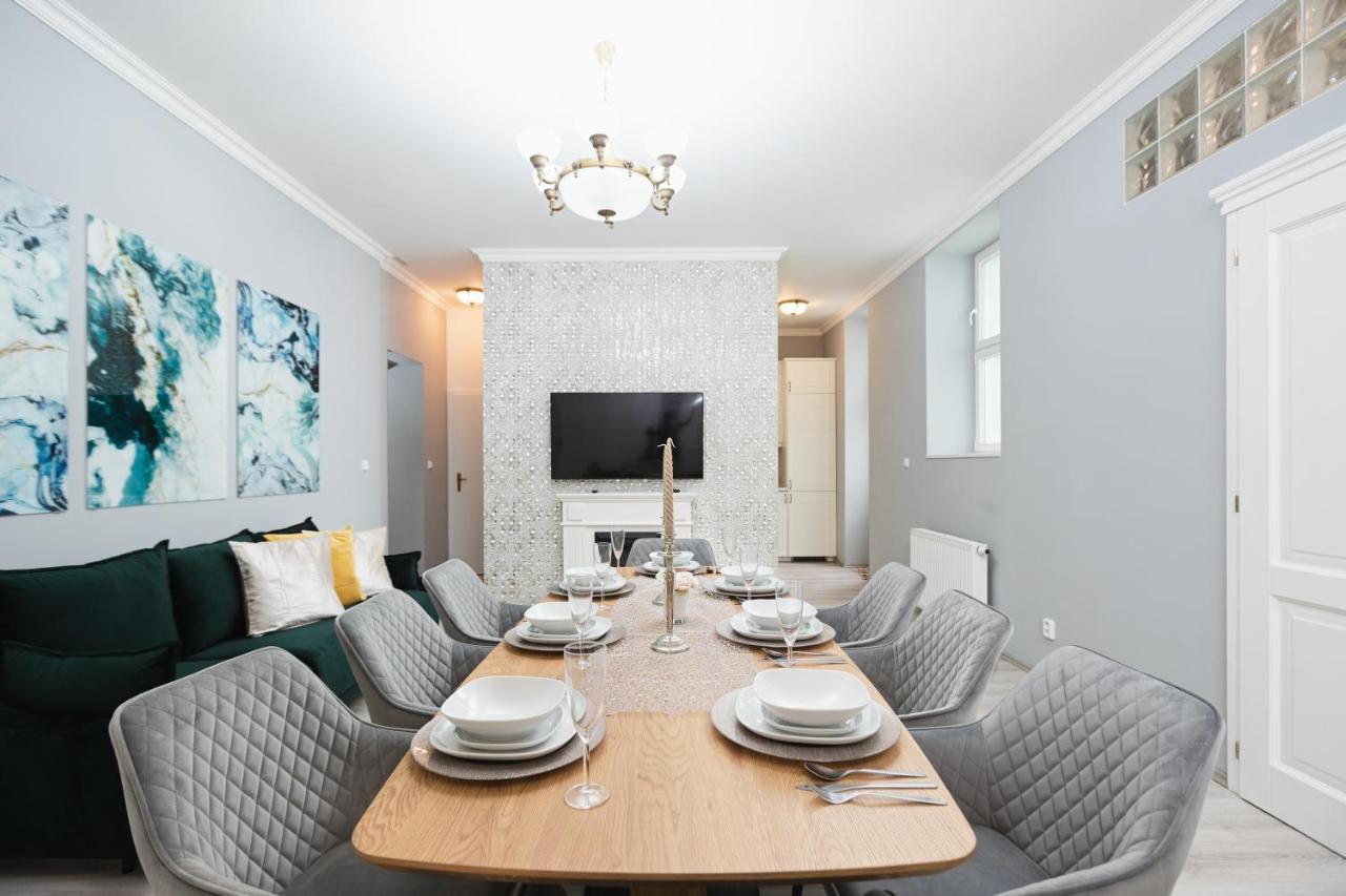 Luxury 150m2 On Wencelas Square With Private Garage Apartmán